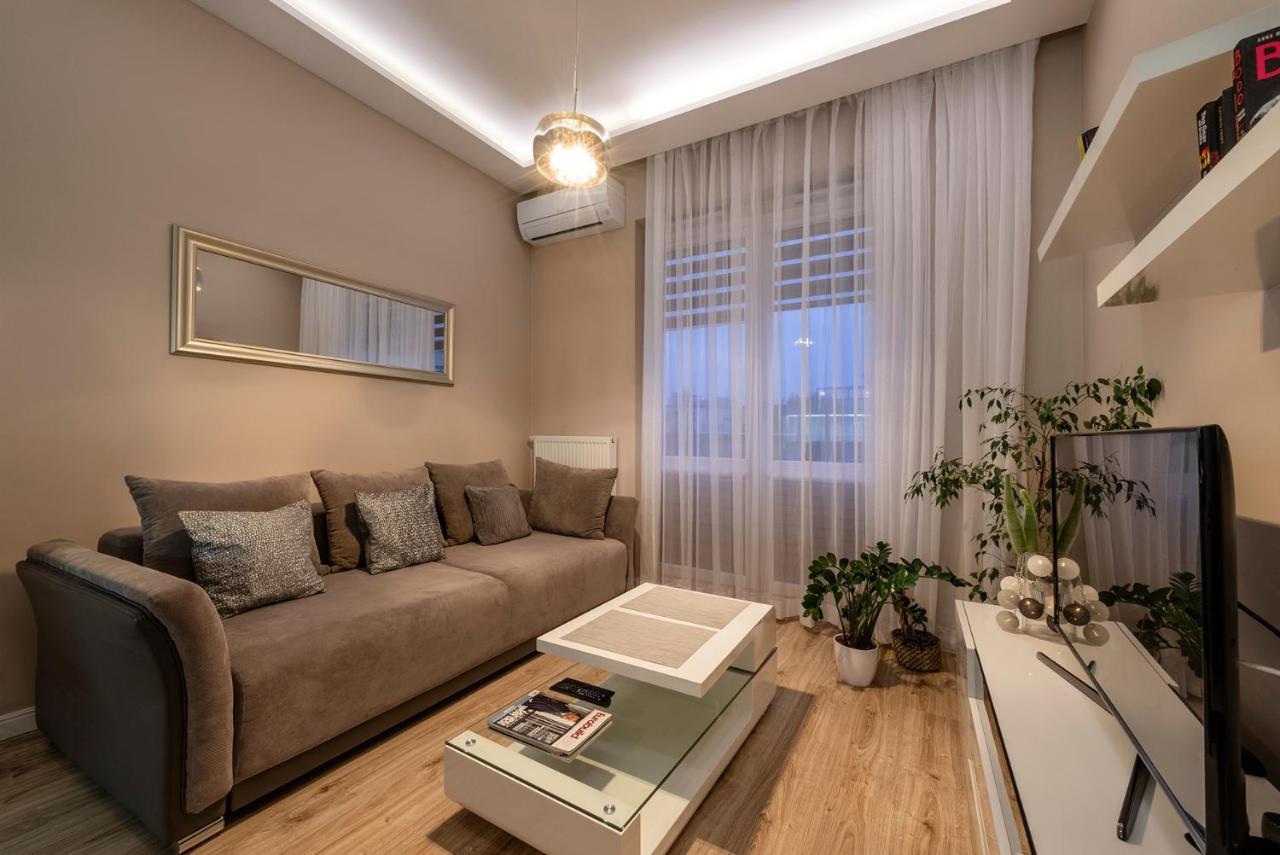 Warsaw - Aparts Lotnisko Okecie Apartment Екстериор снимка